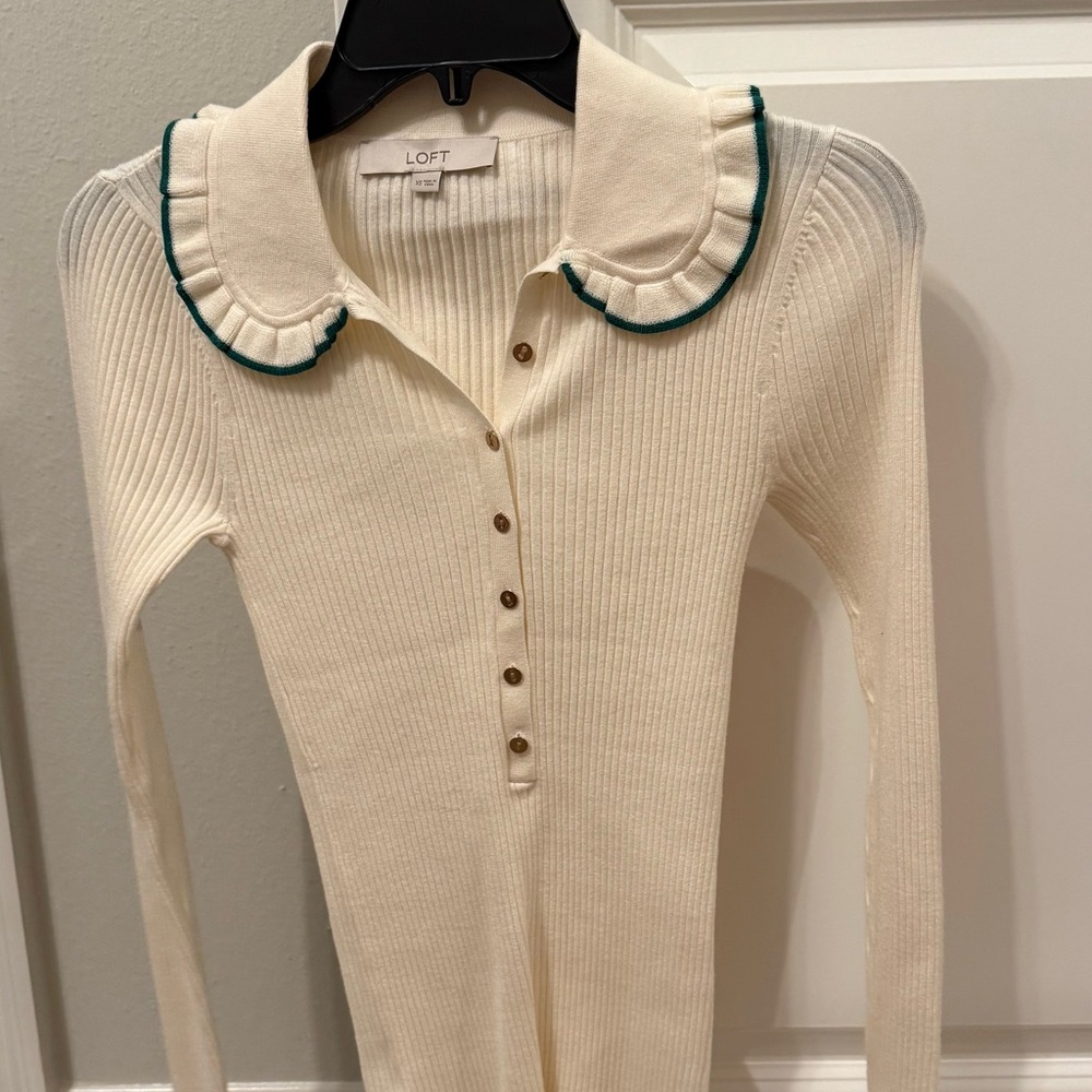 LOFT Ivory Ribbed Top with Green Trim